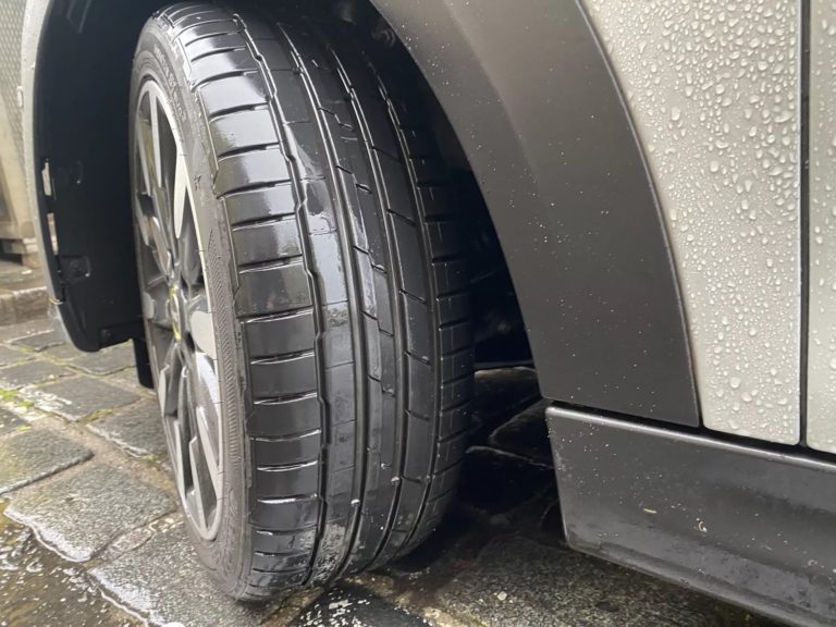 Testy letných pneumatík 2023: Dôkladný prehľad najlepších modelov na trhu