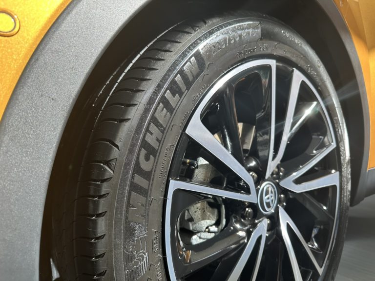 Test brzdenia letných pneumatík AUTO BILD 2024: Tesný súboj medzi súpermi