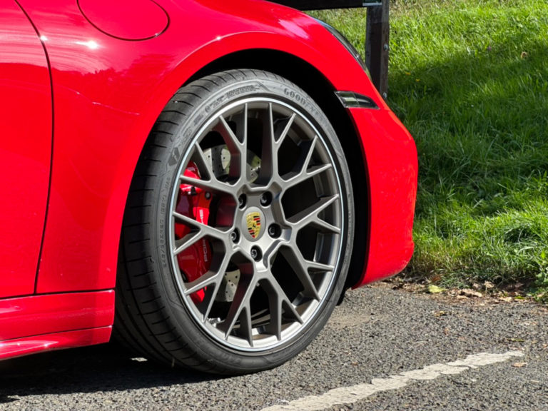 Continental, Bridgestone a Kumho patria medzi najlepšie hodnotené letné pneumatiky v tohtoročných testoch