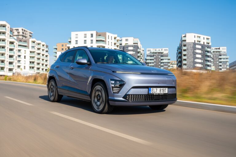 Stoja pneumatiky špecifické pre elektromobily za to? Autobild testuje obe, odhalí až o 70 km väčší dojazd