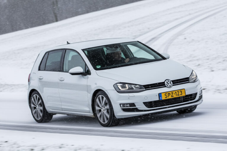 Auto Express test zimných pneumatík 2025 (225/45 R17)