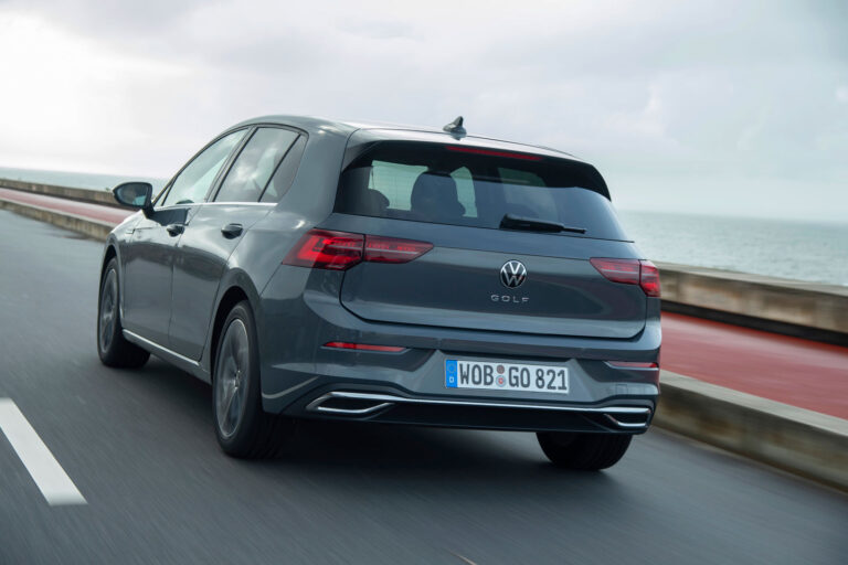 Test zimných pneumatík Auto Express 2026: Continental tesne pred Pirelli