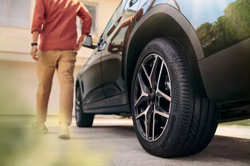 Continental UltraContact  Náhľadový obrázok 3000x2000