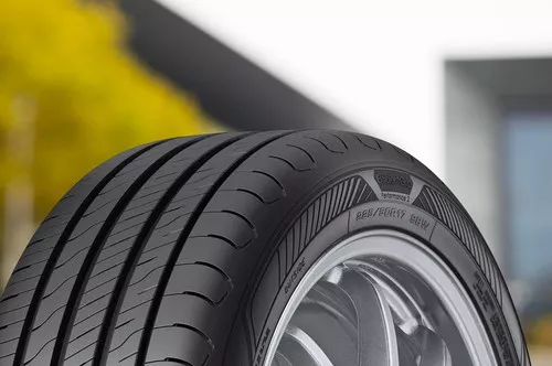 Goodyear Efficient Grip Performance 2 Náhľadový obrázok 8688x5771