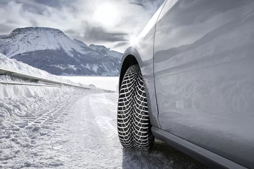 GoodYear UltraGrip 9+ Náhľadový obrázok 5616x3744