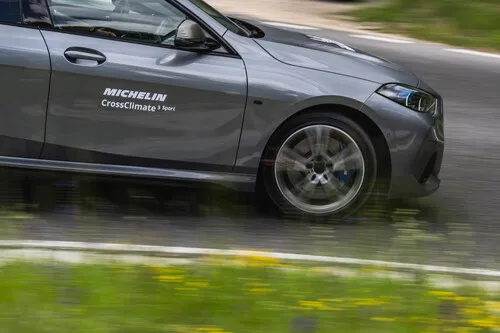 Michelin CrossClimate 3 Sport Náhľadový obrázok 2000x1333