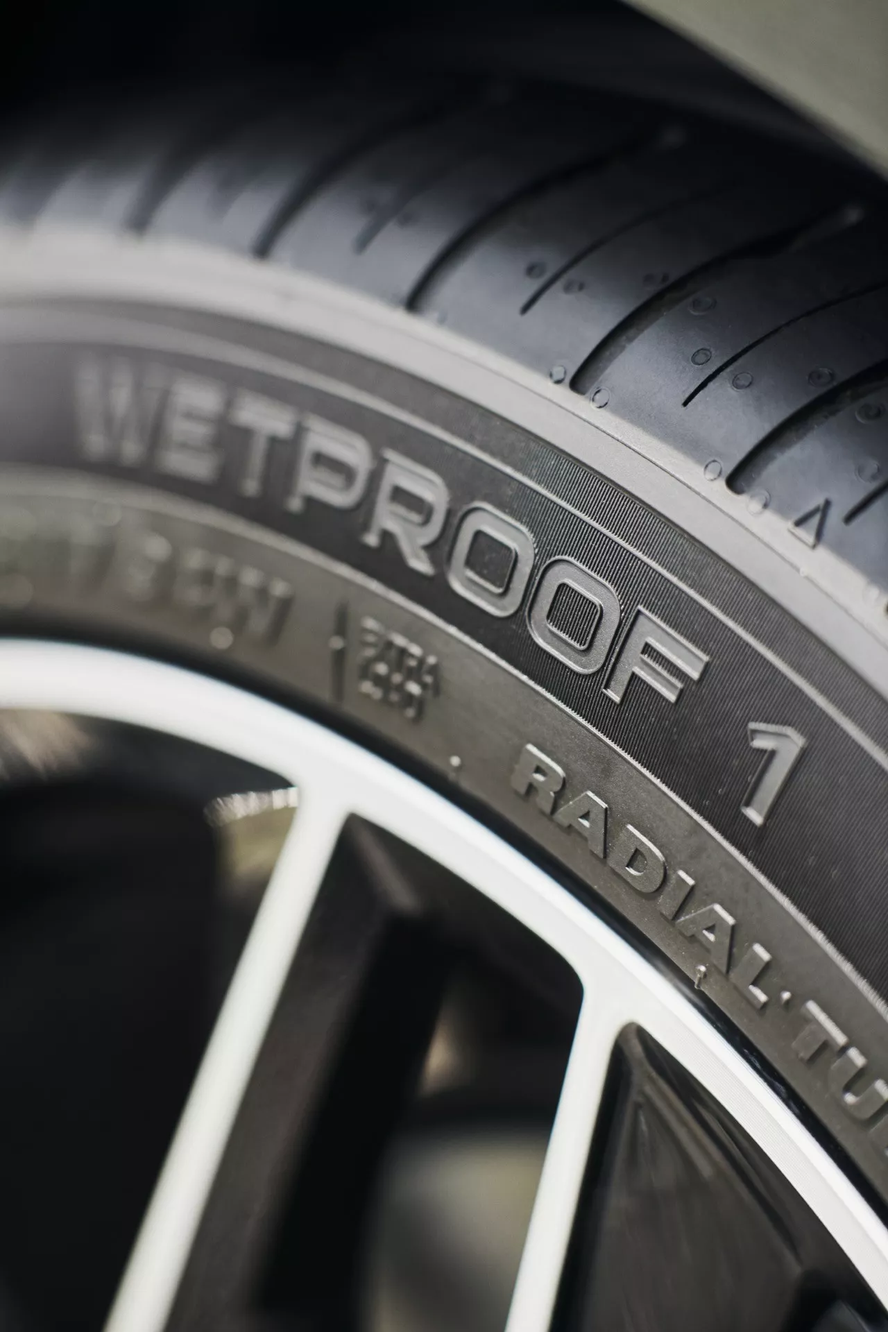 Nokian WetProof 1 Obrázok