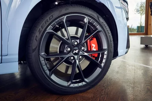 Pirelli P ZERO Náhľadový obrázok 1731x1154