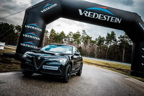 Vredestein Quatrac Pro Náhľadový obrázok 1170x780